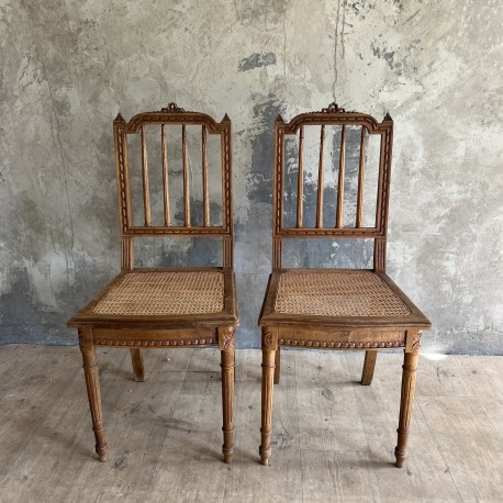 Paire de chaises cannées