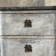 Commode patinée