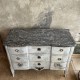 Commode patinée
