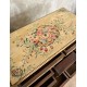 Commode fleurie