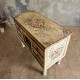 Commode fleurie