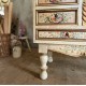 Commode fleurie