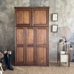 Grande armoire ancienne