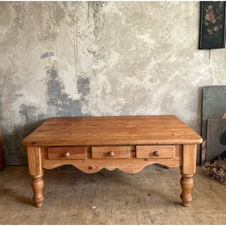 Table basse en pin