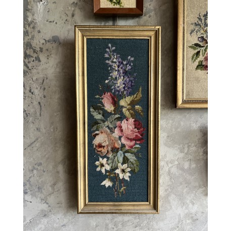 Canevas fleuri encadré