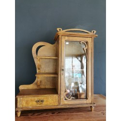 Petite vitrine art nouveau